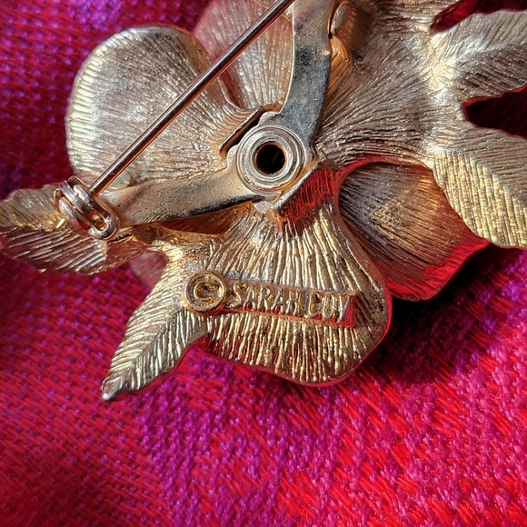Relisted -vintage Rose brooch Sarah Coventry gold tone flower pin - Picture 4 of 8